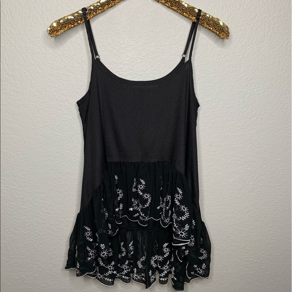 MINKPINK Ruffled HighLow Ruffled Tunic Top - Picture 3 of 8